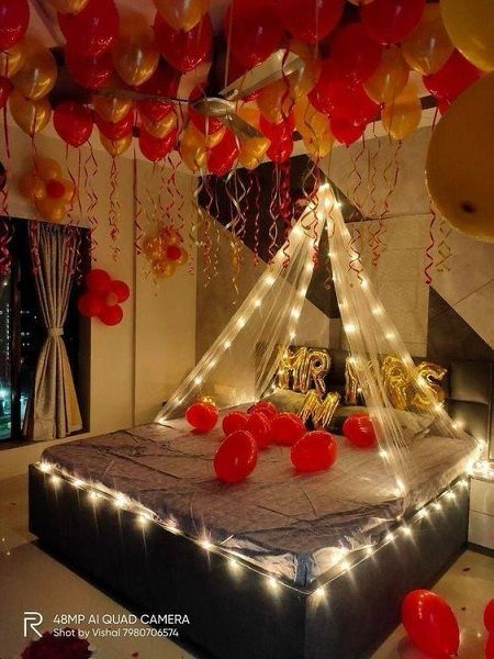 Canopy Decor with heart Foils