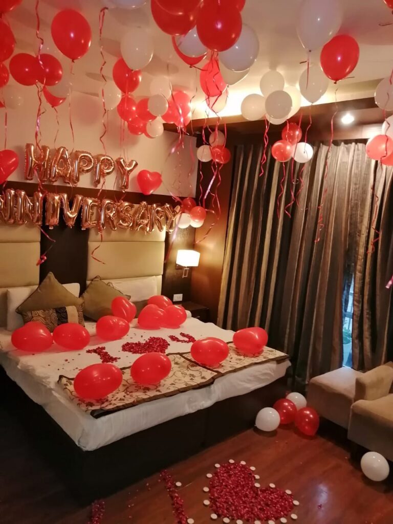anniversary decor-min